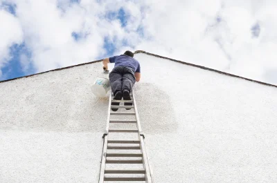 Peinture extérieure à Balaguères — façades et ravalement